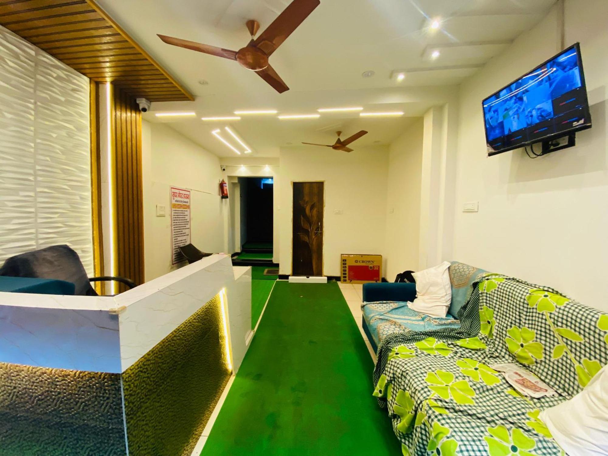 Hotel Super Palace Ujjain Bagian luar foto